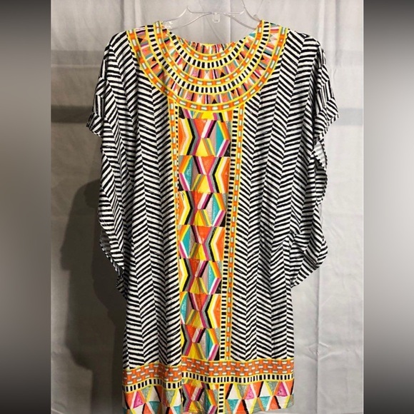 Trina Turk Brasilia Graphic Swim Coverup - Picture 2 of 4